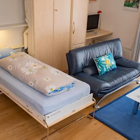 Chesa Quadrella Apartment *