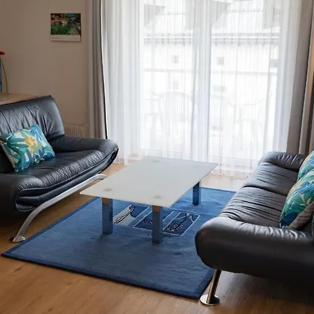 Chesa Quadrella Apartment *