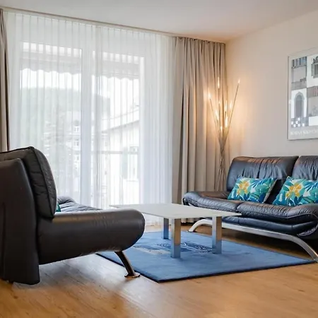Chesa Quadrella Apartment *